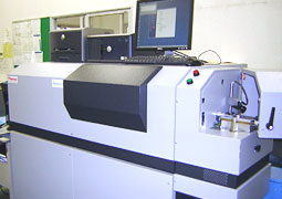 スパーク発光分析装置