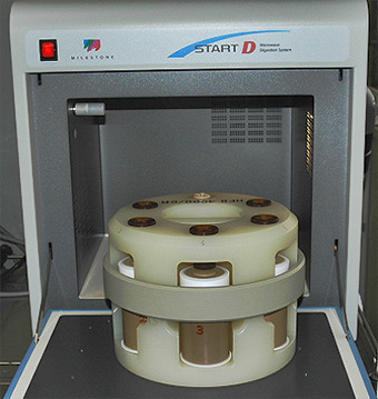 Microwave pressure decomposition instrument