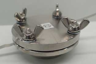 写真2　水素脆化評価のためのSSRT試験機